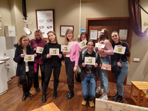 Студенты 1 курса РГАИС посетили мастер-классы по акварельной живописи в Академии акварели и изящных искусств Сергея Андрияки.