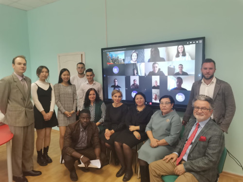 8 сентября состоялся международный круглый стол «Финансовые отношения в новых экономических условиях»