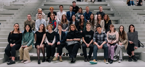 Юридические аспекты шумовой музыки исследовали студенты РГАИС, посетившие ГЭС-2 в рамках авторского курса Екатерины Родионовой Art Law